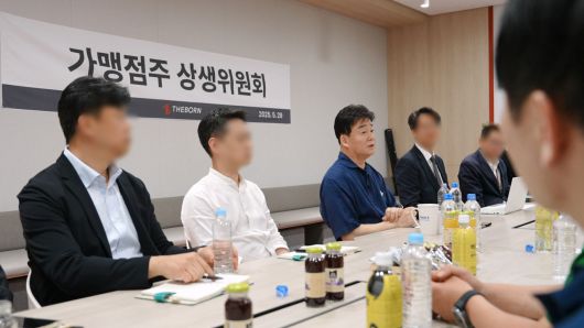 백종원 더본코리아 대표가 지난달 29일 더본코리아 상생위원회 발족 첫 준비회의에 참석했다. [더본코리아 제공]