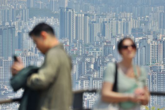 서울 남산에서 바라본 서울 시내 아파트 단지. [연합]