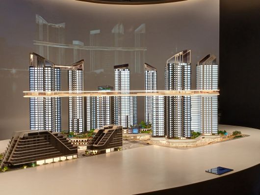 HDC현대산업개발의 용산정비창 전면1구역 ‘더라인330’ 단지 모형도. 김희량 기자