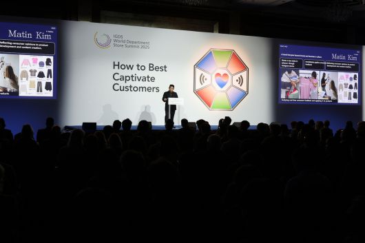 ‘K-패션과 오프라인 리테일의 새로운 파트너십’의 연사자로 나선 홍정우 하고하우스 대표 [롯데백화점 제공]