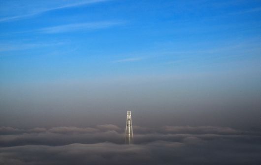 경기도 광주시 남한산성에서 바라본 롯데월드타워 일대가 미세먼지와 황사로 인해 뿌연 모습을 보이고 있다. [광주=임세준 기자]
