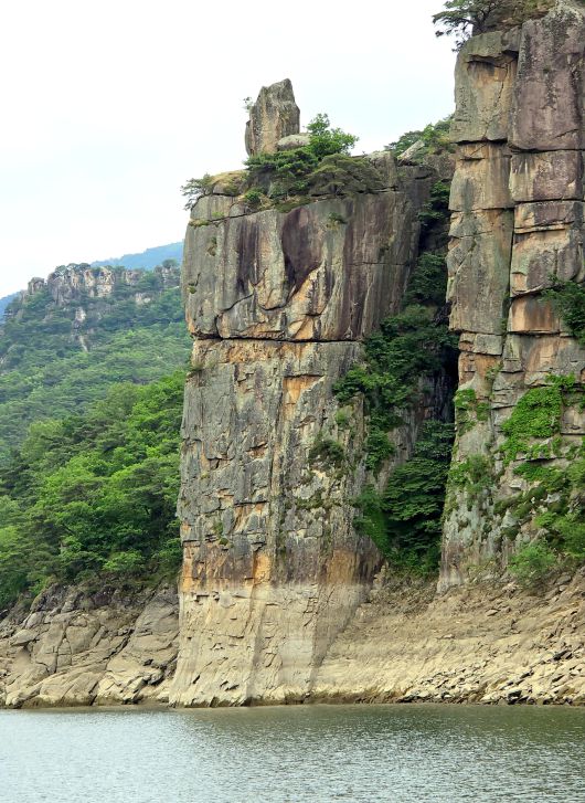 옥순봉 촛대바위