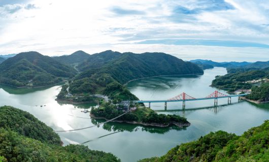 옥순봉 출렁다리