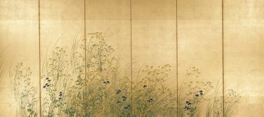 와타나베 기요시의 ‘가을풀을 그린 병풍’. 가을의 일곱 가지 풀에 속하는 마타리와 도라지가 흐드러지게 피어 있다. [국립중앙박물관]