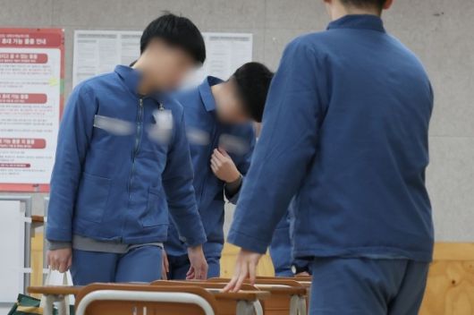 소년수들. 기사 내용과 직접적인 관련 없는 사진 [연합]