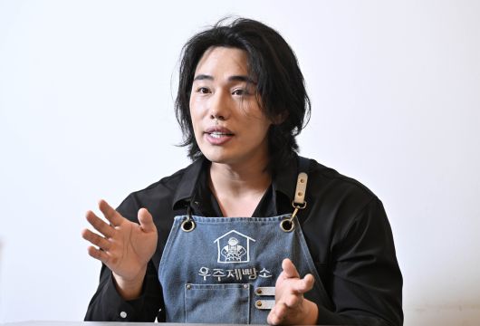 ‘우주제빵소’ 정우주 대표가 24일 서울 강서구 우주제빵소에서 헤럴드경제와 인터뷰를 하고 있다. 임세준 기자