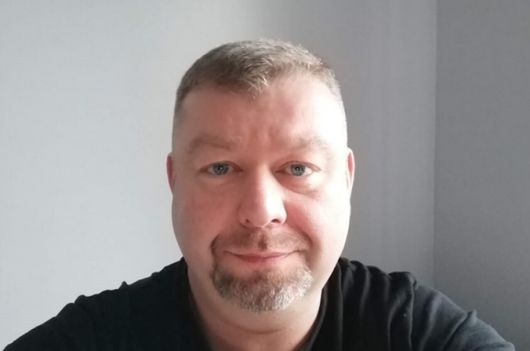 지난 23일(현지시간) 아일랜드 더블린 그랜비 로우에서 발생한 건물 화재에서 시민들을 구한 것으로 알려진 트럭 운전사 토마시 자레바. [더 미러 캡처]