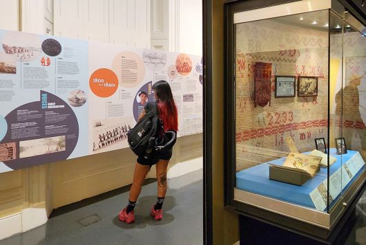 이민박물관 관람 내내 흐느끼던 원주민 후손 대학생