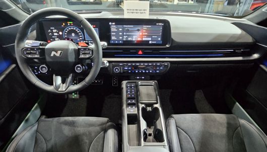 아이오닉 6 N 실내. 서재근 기자