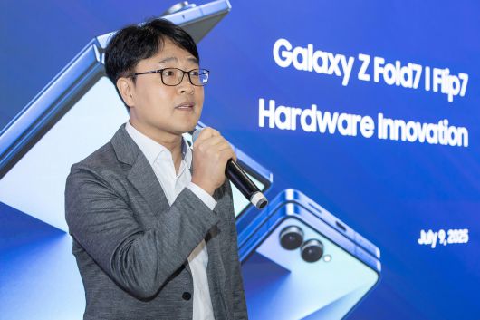 지난 10일(현지시간) 미국 뉴욕에서 강민석 삼성전자 MX사업부 상무가 갤럭시 하드웨어 혁신에 대해 브리핑하고 있다. [삼성전자 제공]