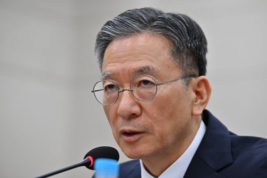 정성호 법무부 장관 후보자가 16일 오후 서울 여의도 국회 법제사법위원회에서 열린 인사청문회에 참석해 의원들의 질의에 답변하고 있다. 임세준 기자