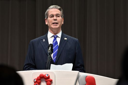 스콧 베선트 미국 재무장관이 지난 19일(현지시간) 일본 오사카에서 열린 2025 오사카 세계 박람회에서 미국 국경일 공식 기념식에서 연설하고 있다. [EPA]