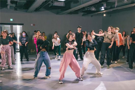 외국인 관광객들의 K-팝 체험