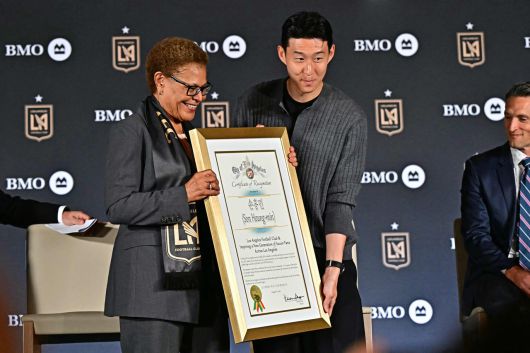 손흥민 선수가 6일(현지시간) 미국 로스앤젤레스에서 LAFC 입단 기자회견을 하고 있다. [AFP]