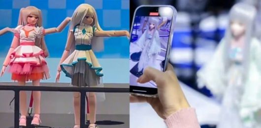 중국 링동로봇이 개발한 휴머노이드 로봇 ‘NIA-F01’(중국명 ‘니엔’)은 걸그룹의 춤을 추고(왼쪽) 헤어스타일과 옷 등을 바꿔 끼워 ‘커스터마이징’ 할 수도 있다. [바이두]