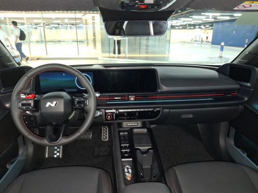 아이오닉 6 N 라인 실내 [김성우 기자]