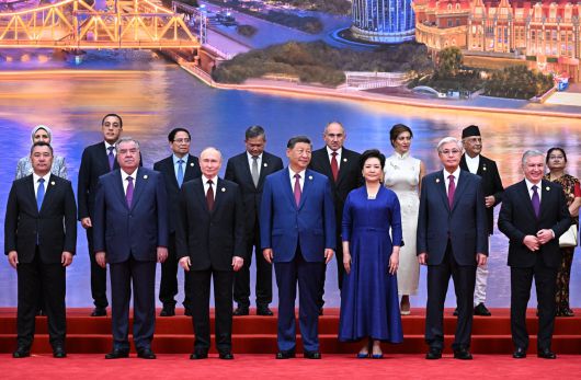 시진핑 중국 국가주석이 지난달 31일 중국 톈진에서 열린 상하이협력기구(SCO) 정상회의를 주관하고 있다. [EPA]
