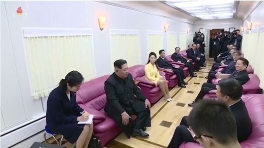 2018년 3월 김정은 위원장이 기차를 타고 베이징으로 향하고 있다.  [북한 조선중앙방송·로이터]