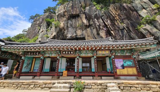 정방사 원통보전