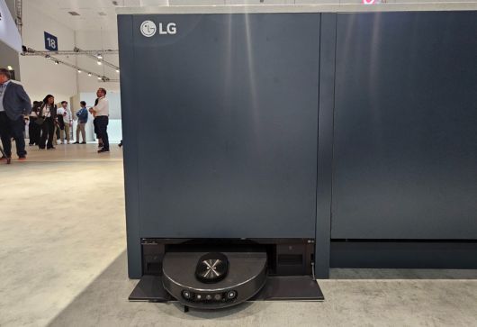 LG전자가 독일 베를린에서 열리는 IFA 2025에서 선보인 로봇청소기 ‘히든 스테이션’ 모델. 베를린=박지영 기자