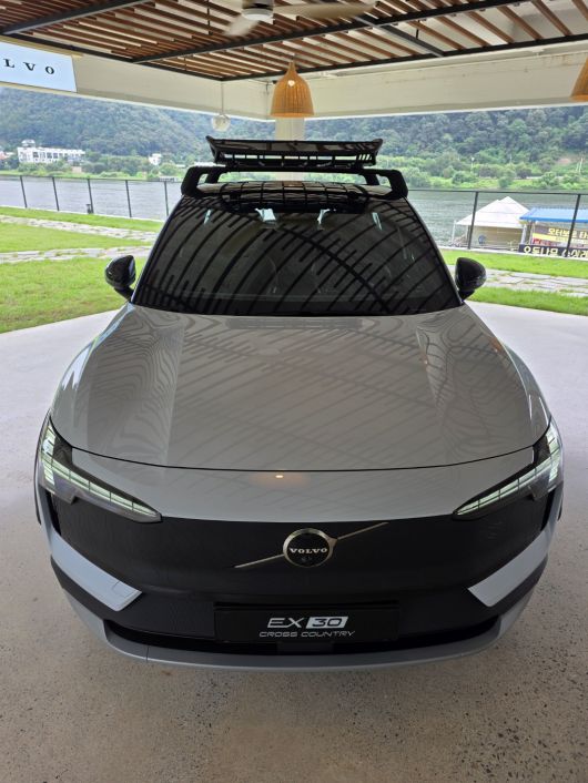 EX30 크로스컨트리 전면. 서재근 기자