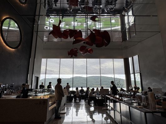 소노캄 경주 베이커리 카페 ‘오롯’ 전경. 강승연 기자