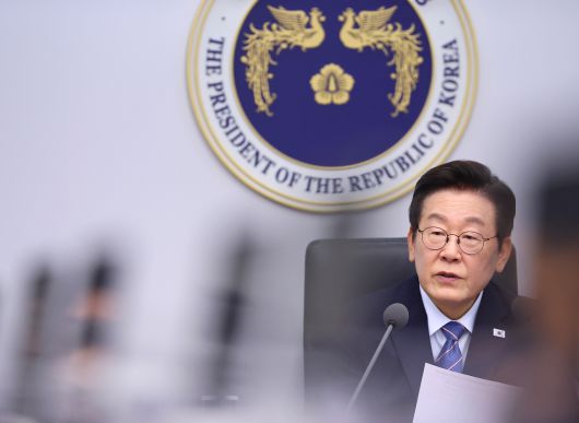 이재명 대통령이 지난 18일 서울 용산 대통령실에서 열린 제11차 수석보좌관회의에서 발언하고 있다. [연합]