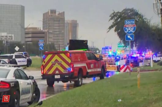 이민세관단속국(ICE) 시설에서 총격으로 3명이 사망한 후 현장에 출동한 당국자들 [WFAA]