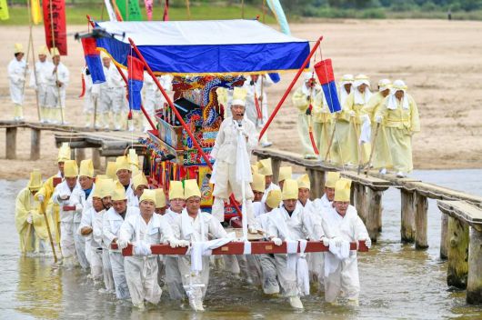 전통 상여행렬 재연 [영주시 제공]