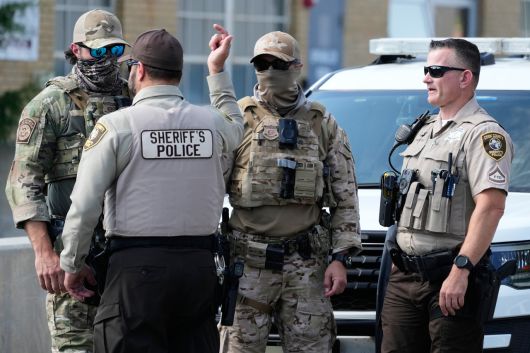 시카고 군 투입[AP]