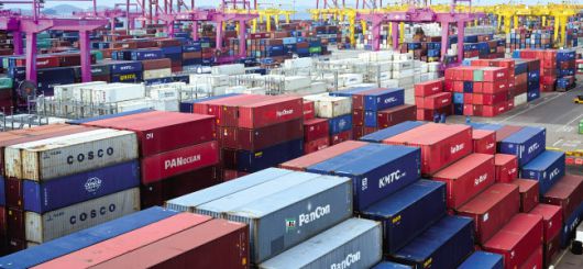 수출 대기중인 컨테이너선 [헤럴드DB]