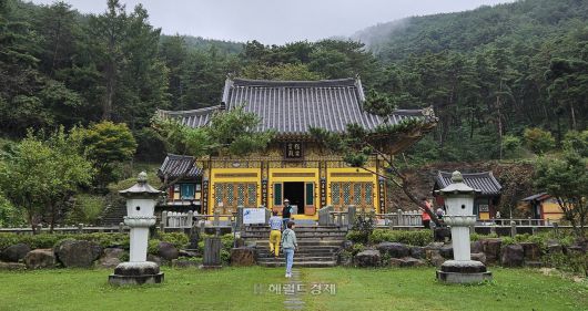 서담암 극락보전