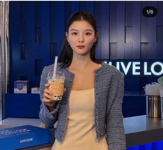 배우 김유정이 성수동 ‘쥬베룩’ 팝업하우스에 방문했다. [김유정 인스타그램 갈무리]