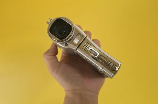 니콘이미징코리아의 팝업스토어에 전시된 ‘쿨픽스’ 카메라. [권제인 기자/@eyre]