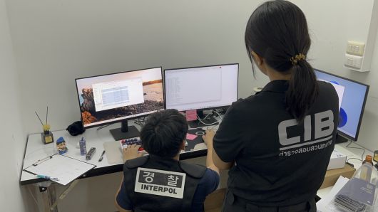 한국과 태국 양국 경찰은 지난 4일 태국 방콕 내 사무실을 급습해 총 13명의 보이스피싱 조직원을 검거했다. [경찰청 제공]