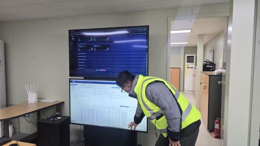 직원들이 수기로 작성하던 레미콘 품질관리가 포스코이앤씨의 인공지능(AI) 기술로 모두 자동화됐다. 사진은 서울 중랑구 상봉터미널의 ‘더샵 퍼스트월드 서울’ 시공 현장. 홍승희 기자