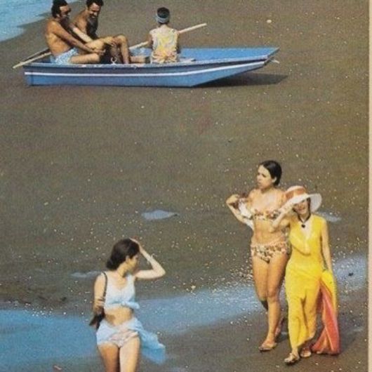 이슬람 혁명 전 이란의 한 해변가 모습. [엑스(X·옛 트위터)]