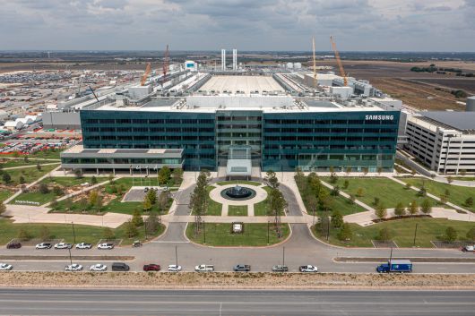 도널드 트럼프 미국 대통령이 소셜미디어를 통해 자신을 ‘관세 전문가’로 내세우는 이미지와 문구를 잇달아 공개했다. [트럼프 대통령 트루스소셜 계정]