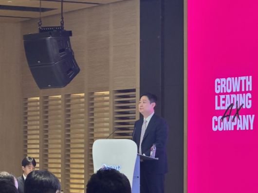 홍범식 LG유플러스 사장이 정기 주주총회에서 발언하고 있다. 사진=강준혁 기자