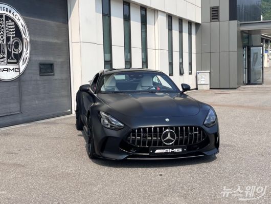 메르세데스-벤츠 AMG GT 2세대 신형 'GT 55 4MATIC+'. 사진=황예인 기자