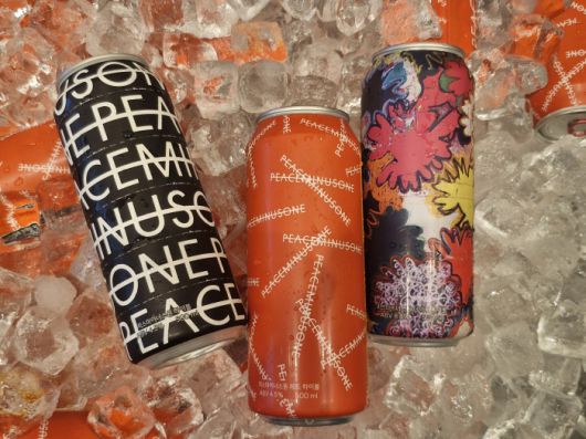 (왼쪽부터) 피스마이너스원 프리미엄 블랙 하이볼, 레드 하이볼, 아트워크 하이볼/사진=조효정기자