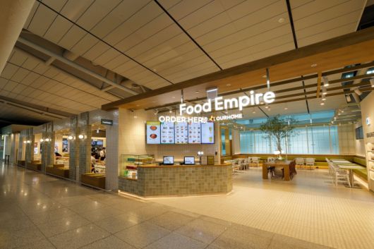 인천국제공항 제1터미널 푸드엠파이어. 사진=아워홈 제공