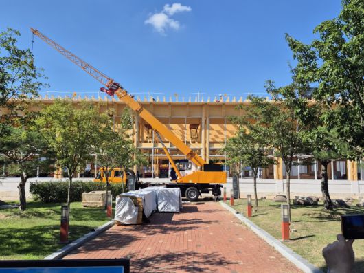 APEC 정상회의때 만찬을 즐길 만찬장. 현재 외관 공사가 한창이다. 사진=고지혜 기자