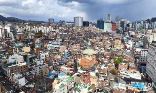 상공에서 바라본 서울 서대문구 북아현2·3구역 전경. 사진=권한일 기자