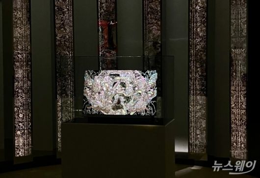 손대현 나전칠기 명장의 '결의의 산맥'. 사진=김세현 기자