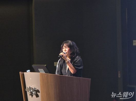 양은영 차바이오그룹 부사장이 11일 경기도 성남시 판교 차바이오컴플렉스에서 열린 '오픈이노베이션(개방형 혁신) 센터 프리오픈(Pre-Open) 행사'에서 발표하고 있다. 사진=이병현 기자