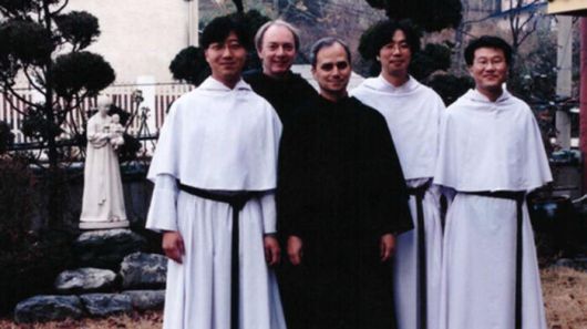 2002년 방한한 레오 14세 교황(사진=성 아우구스티노회 수도회의 한국지부 '성 아우구스띠노 수도회' 제공, 연합뉴스)