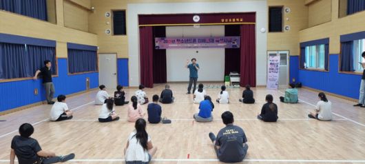 청소년 드론 체험 활동 모습