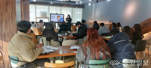 (가칭)충남중 어린이·청소년 영어도서관 설계공모 현장설명회 모습