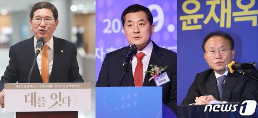 왼쪽부터 김학용·박대출·윤재옥 국민의힘 의원. 2023.3.18/뉴스1